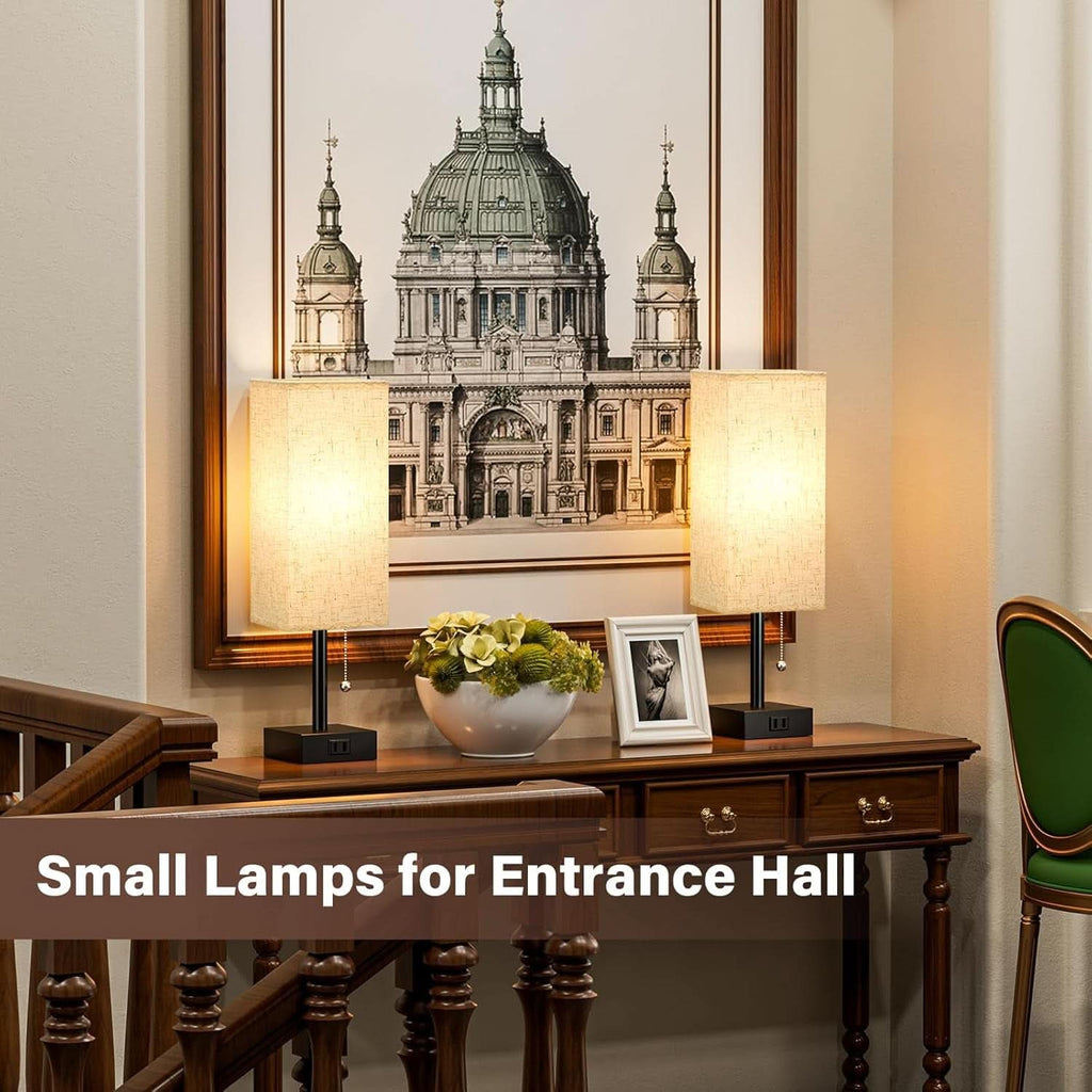 Luxurious Nightstand Lamps With Integrated AC Outlet